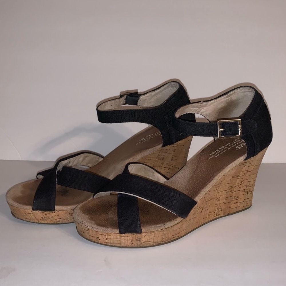 Toms Wedge Sandals Size 10
